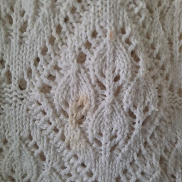 US Sweaters Ivory Leaf Design Scallop Crew Neck S/S Sweater -L - Picture 10 of 12